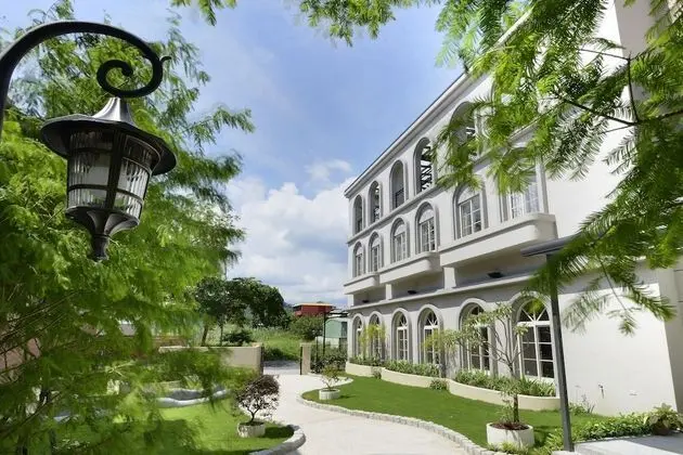 Caffir garden hotel