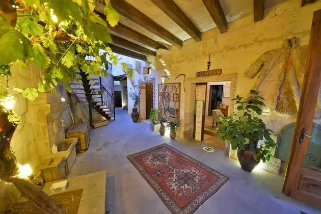 Caftan Cave Suites - Lobi