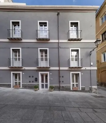 Cagliari Marina Guesthouse & Lounge - Dış Mekan