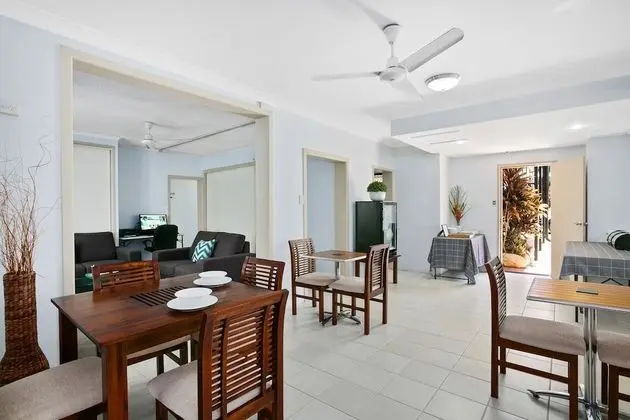 Cairns City Palms - Yerinde Yemek