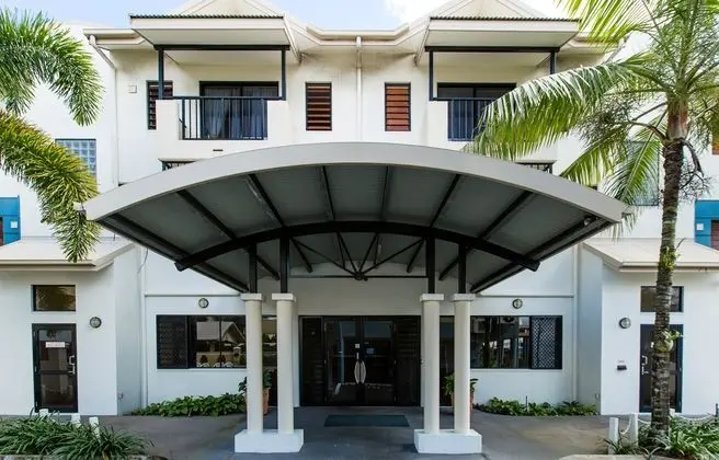 Cairns Queens Court