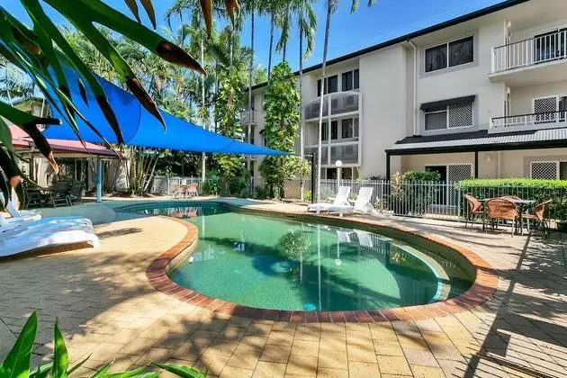 Cairns Reef Apartments & Motel - Havuz