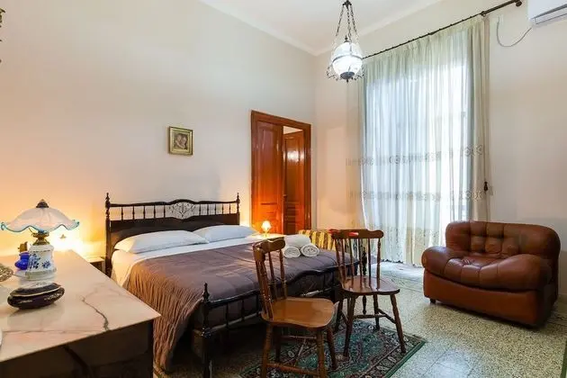 Cairoli Apartment near Central Station