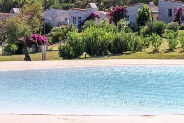 Cala Sinzias Resort - Havuz