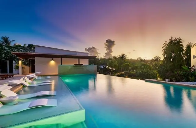 Calabash Luxury Boutique Hotel
