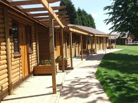 Calderfields Golf & Country Club - Dış Mekan