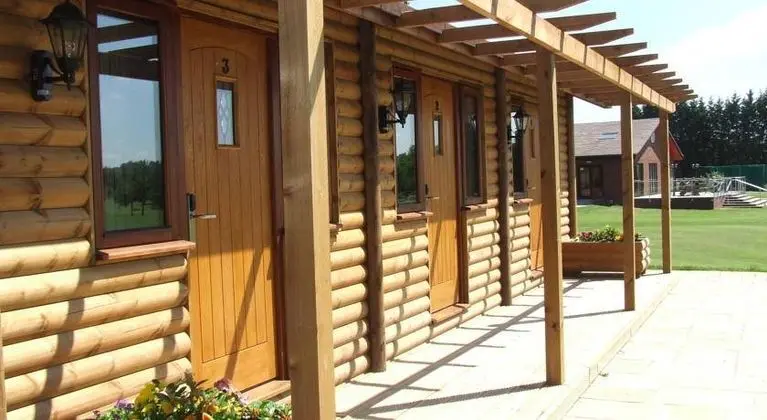 Calderfields Golf & Country Club - Genel