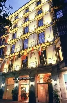 Hotel Caledonian - Dış Mekan