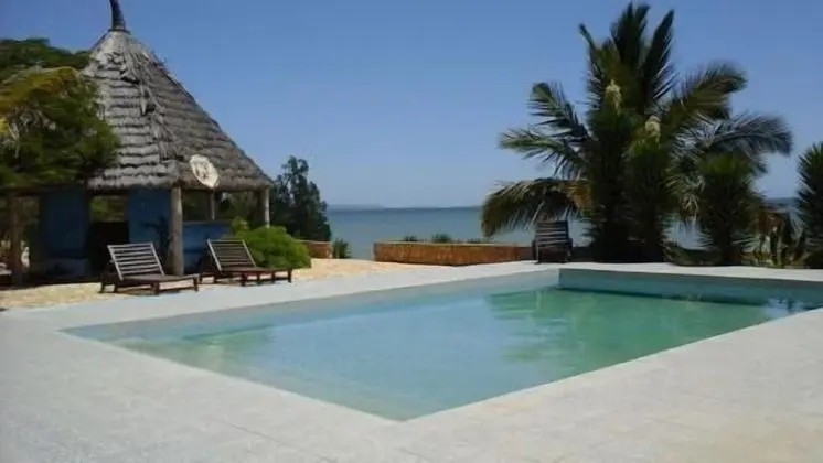 Caliente Beach Lodge