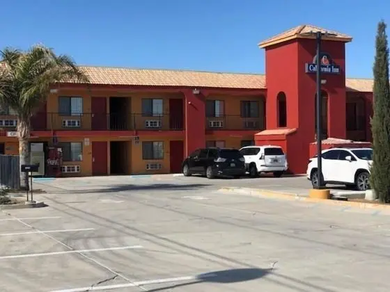 California Inn & Suites