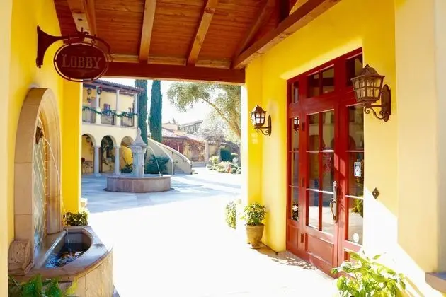 CaliPaso Winery - Lobi