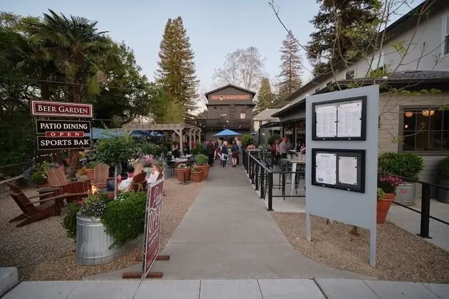 Calistoga Inn Restaurant and Brewery - Dış Mekan