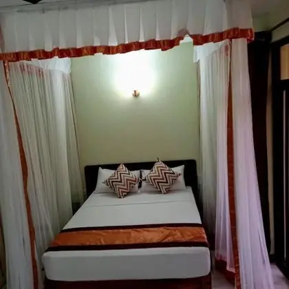 CaliTwapa Hotel & Restaurant - Oda