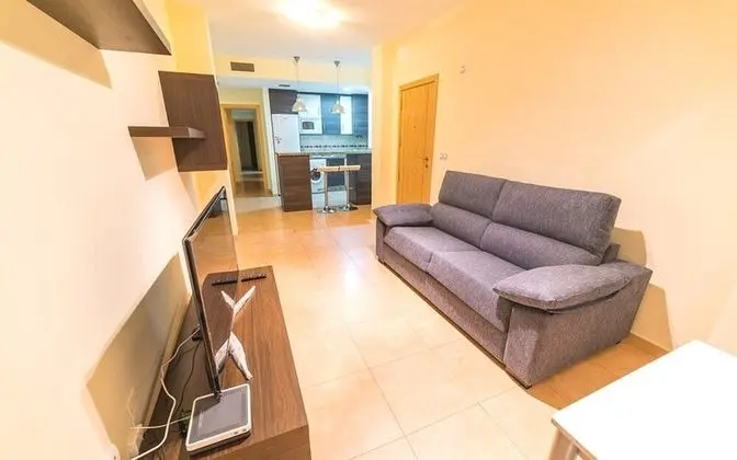 Calle Cuesta | 6  Pax | Second Line | 2331-AW