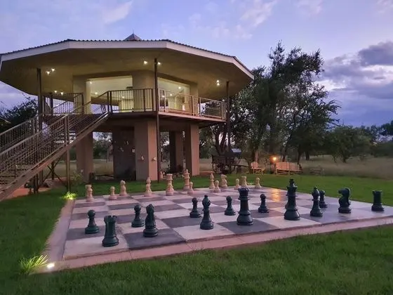 Callies Game Lodge Safaris