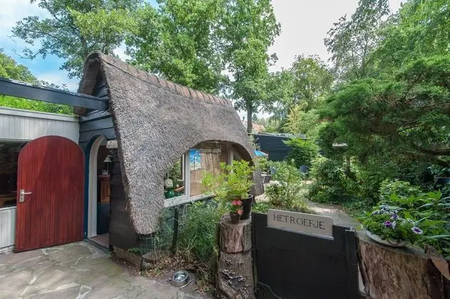 Calm Holiday Home in Bergen North Holland With Garden - Dış Mekan