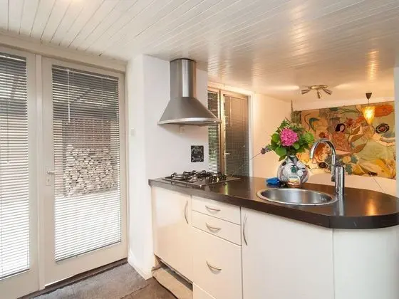 Calm Holiday Home in Bergen North Holland With Garden - Mutfak