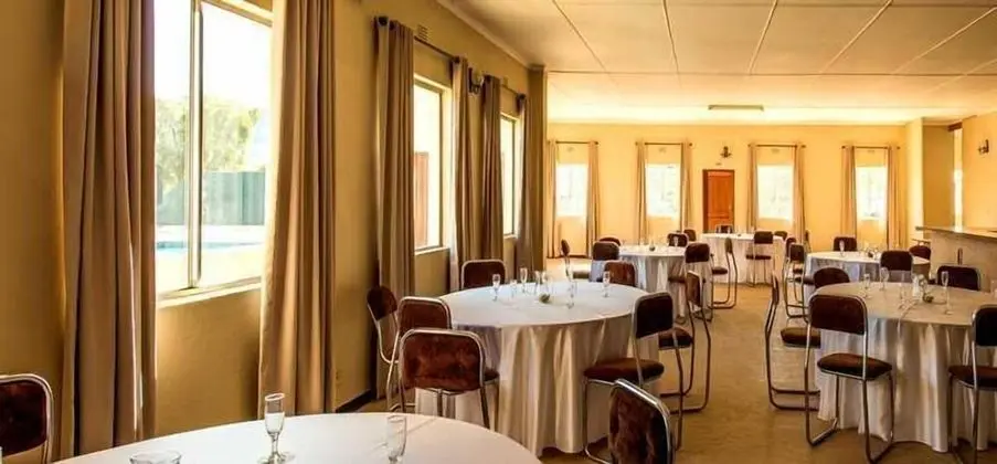 Calvinia Hotel by Country Hotels - Yerinde Yemek