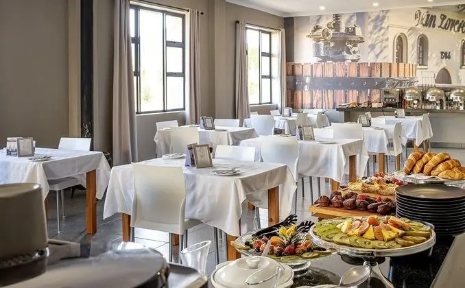 Calvinia Hotel by Country Hotels - Yerinde Yemek
