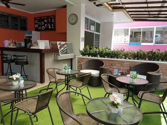 Calypso Patong Hotel - Yerinde Yemek