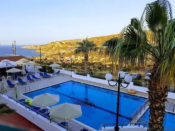 Camari Garden Hotel Apartments - Havuz