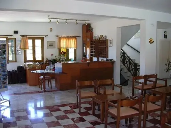 Camari Garden Hotel Apartments - Lobi