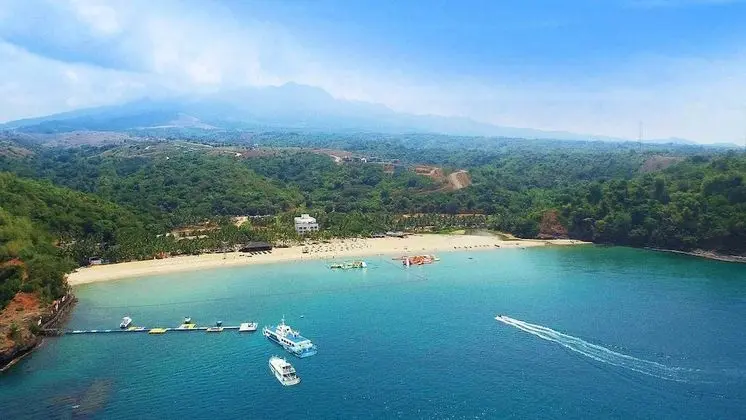 Camaya Coast Hotel