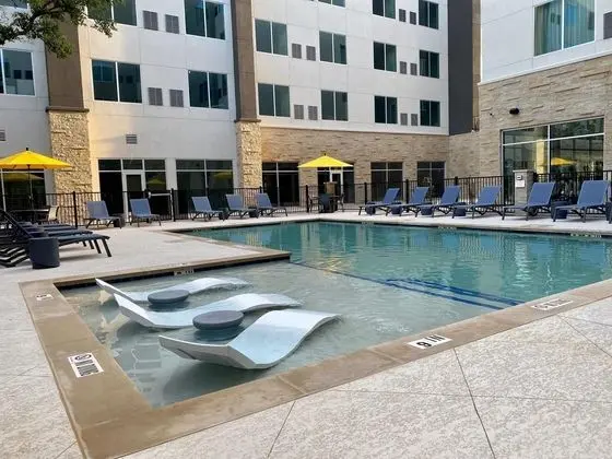 Cambria Hotel Austin Uptown Near The Domain - Havuz