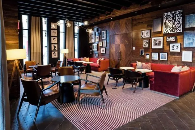 Cambria Hotel Boston Somerville - Lobi