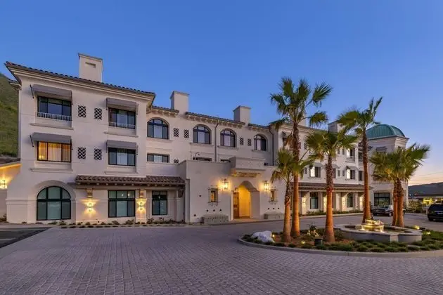 Cambria Hotel Calabasas - Dış Mekan
