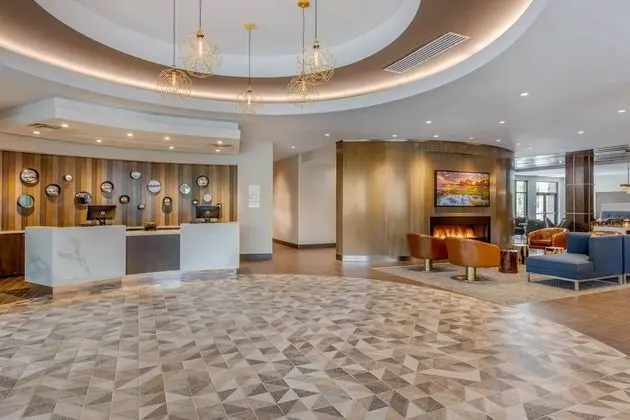 Cambria Hotel Charleston Riverview - Lobi