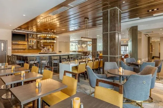 Cambria Hotel Orlando Universal Blvd - Yerinde Yemek