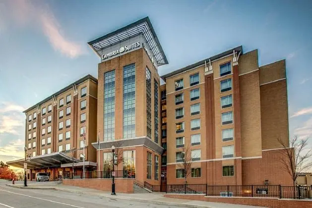 Cambria hotel Pittsburgh downtown
