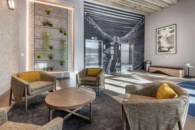 Cambria Hotel Portland Downtown-Old Port - Lobi