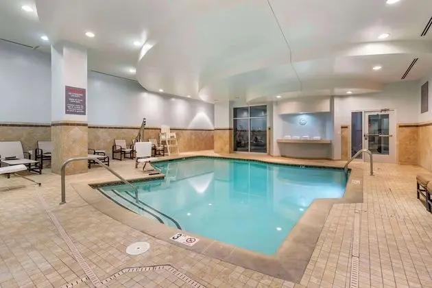 Cambria Hotel Rockville - Havuz