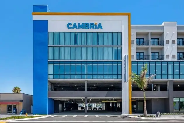 Cambria Hotel St Petersburg-Madeira Beach Marina - Dış Mekan