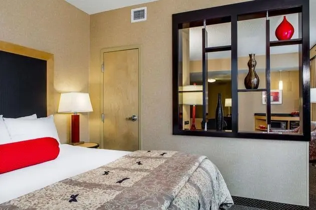 Cambria Suites Akron/Canton Airport