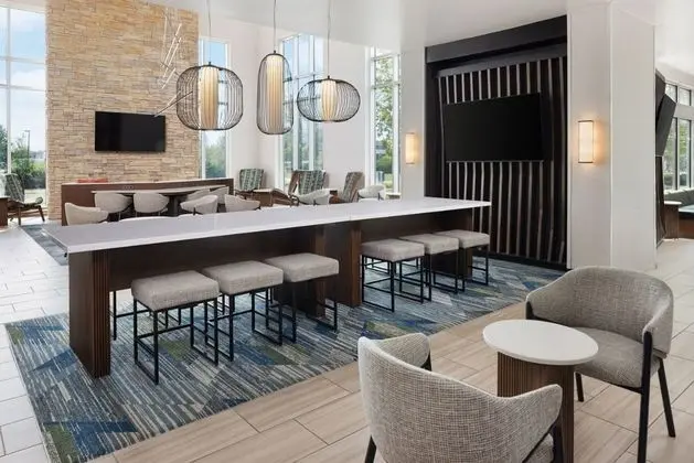 Cambria Suites Appleton - Lobi