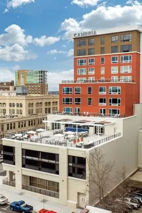 Cambria hotel & suites Downtown Asheville - Dış Mekan