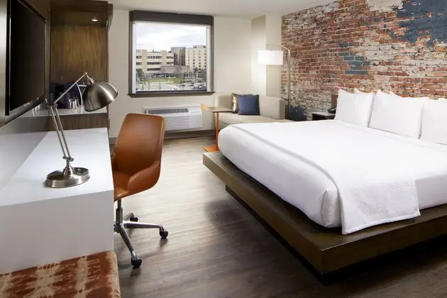 Cambria hotel & suites DurhamDuke University Medi