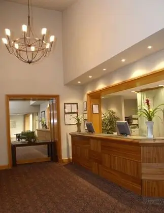 Cambridge Bar Hill Hotel, BW Signature Collection - Lobi
