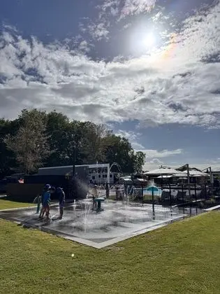 Cambridge TOP 10 Holiday Park - Campsite - Havuz