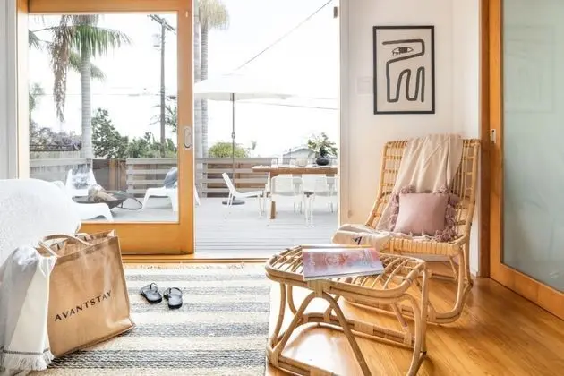 Camden by Avantstay 5mins to the Beach! Elevated Home w/ Pacific Ocean Views - İç Mekan