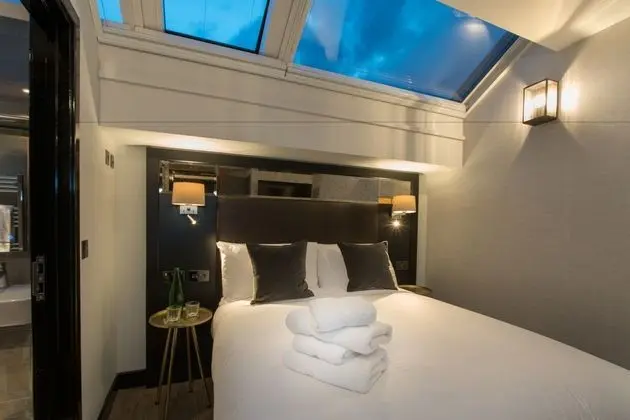 CAMDEN ENTERPRISE HOTEL - Oda