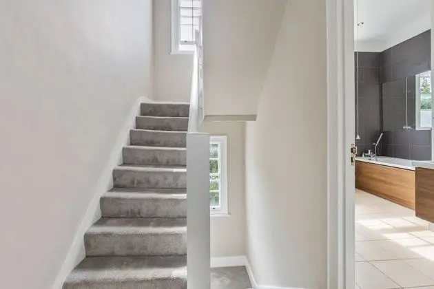 Camden Home - Barracks Properties - İç Mekan