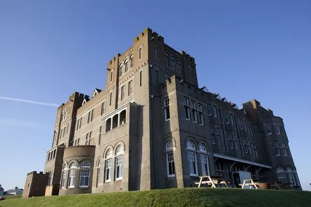 Camelot Castle Hotel - Dış Mekan
