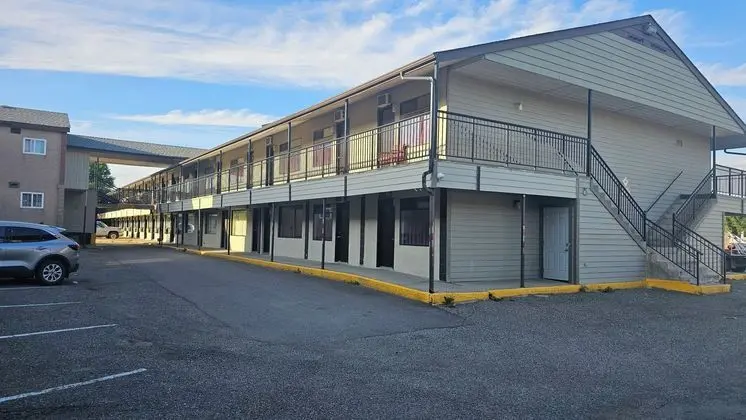 Camelot Court Motel - Dış Mekan