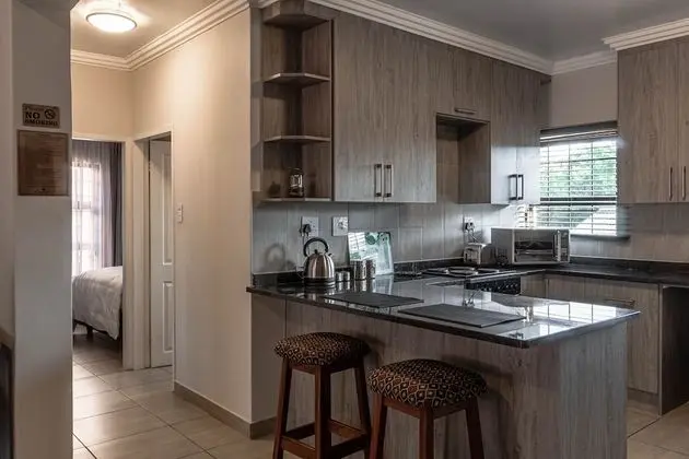 Camelot Guest House & Apartments - Mutfak