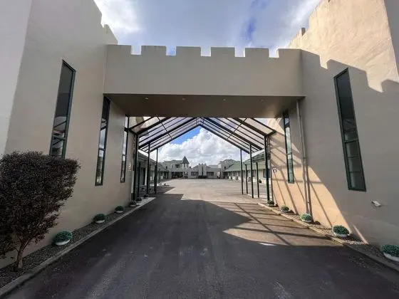 Camelot Motor Lodge - Dış Mekan