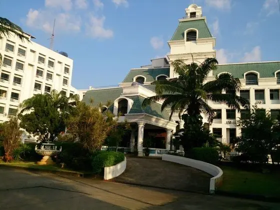 Camelot Hotel Pattaya - Dış Mekan